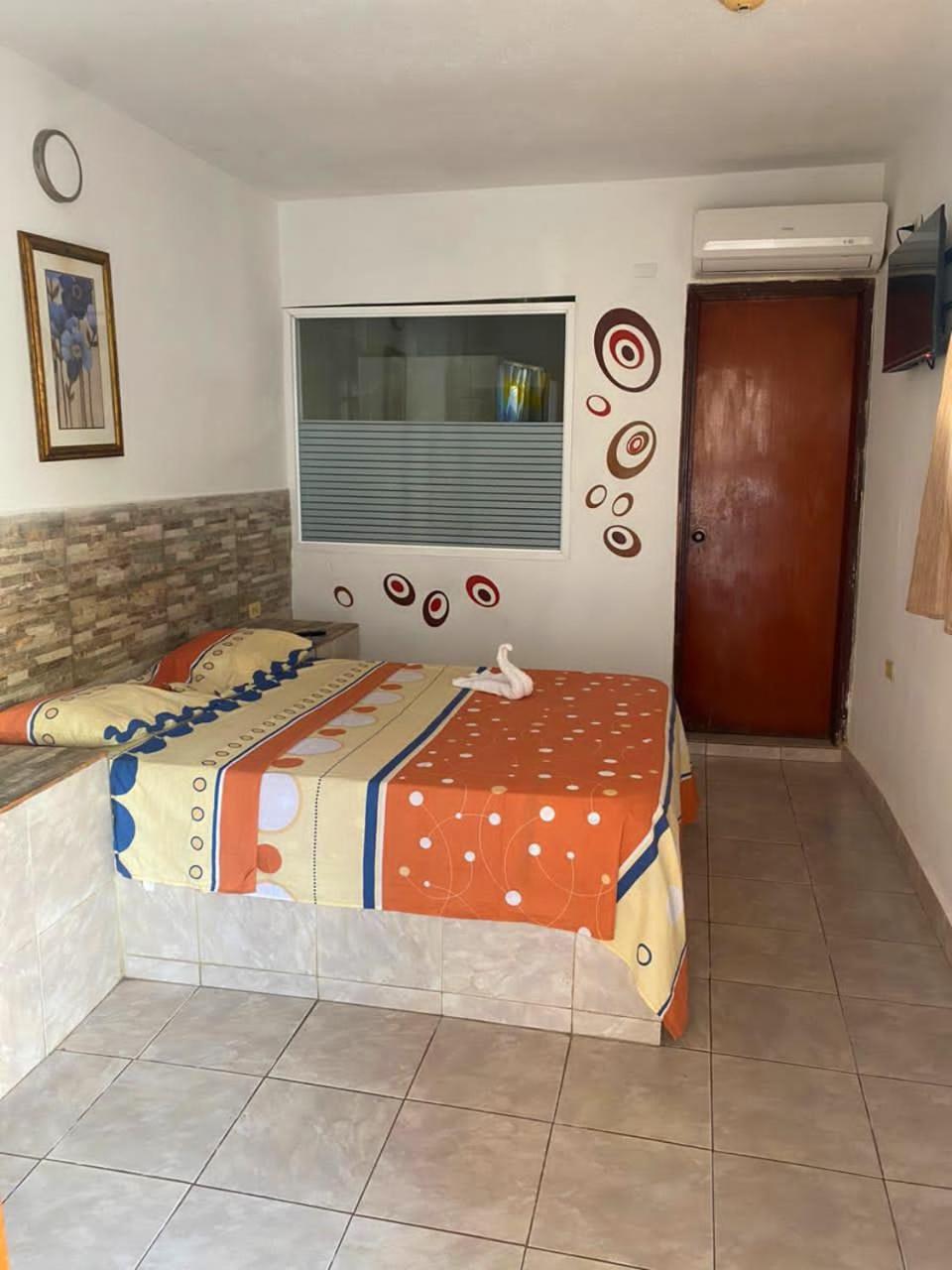 Hotel Brisas Del Mar 2022 Catia La Mar Buitenkant foto